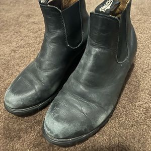 Ladies Blundstones with heel
